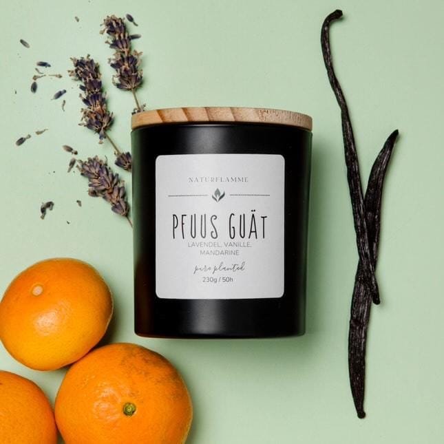 Gute-Nacht-Duftkerze "Pfuus Guät" Lavendel, Vanille & Mandarine Bio